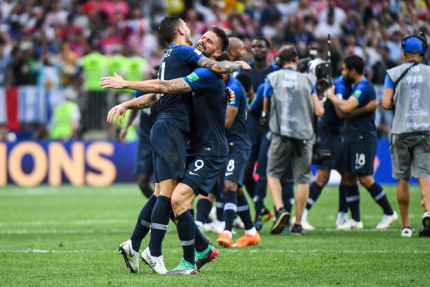 無可避免地 無可避免地